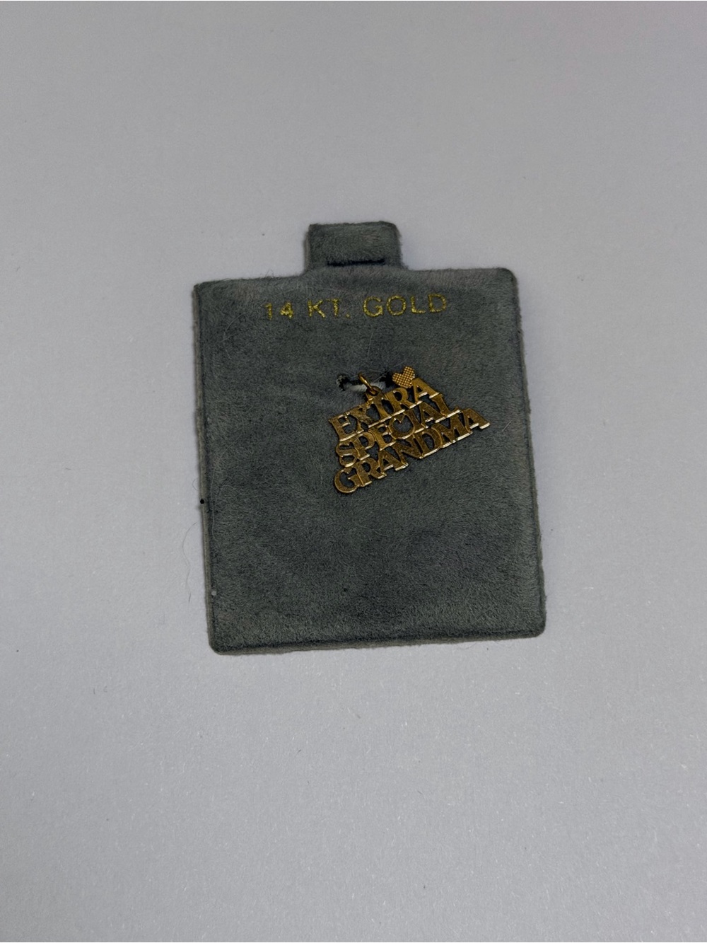 14K Gold Name Pendant - 'EXTRA SPECIAL GRANDMA' - Yellow Gold